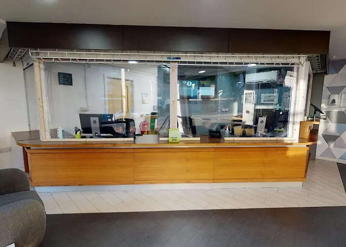 Iq Parker House Dundee Hostel